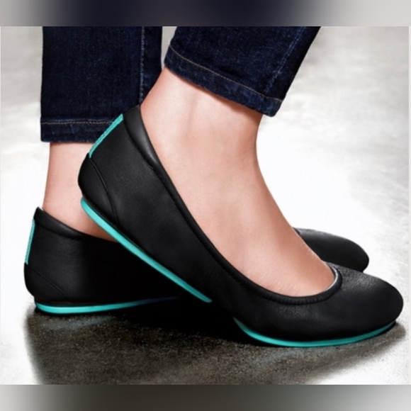 Tieks Matte Black Leather Flats size 8 - Picture 11 of 11